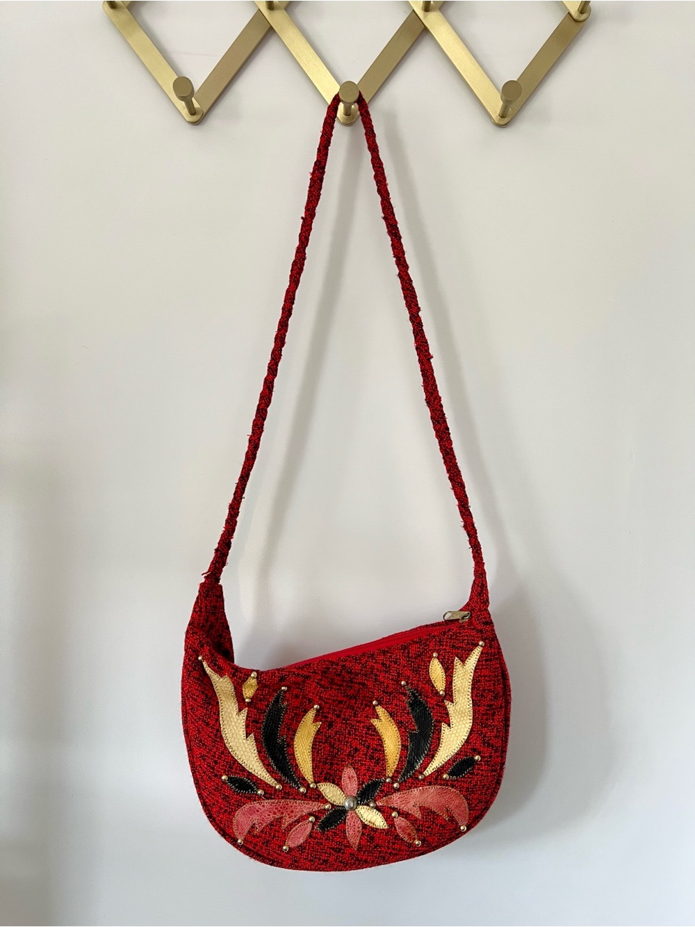 Vintage Appliquéd Red Woven Shoulder Bag